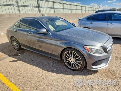 Czwarte zdjęcie samochodu z boku: 2017 MERCEDES-BENZ C 300 VIN:55SWF4JB4HU185049 - miniatura
