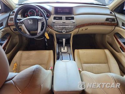 Zdjęcie 8 z 12 samochodu: 2008 HONDA ACCORD EXL VIN:1HGCP26888A017203 - miniatura