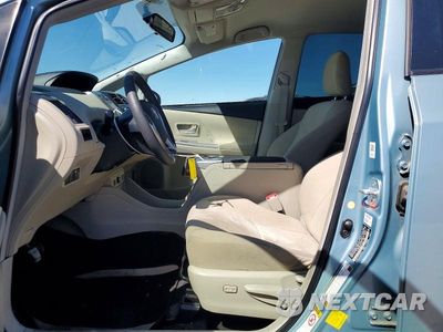 Zdjęcie 7 z 12 samochodu: 2014 TOYOTA PRIUS V THREE VIN:JTDZN3EUXEJ011742 - miniatura