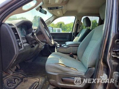 Zdjęcie 7 z 12 samochodu: 2018 RAM 1500 ST VIN:1C6RR7FG2JS137321 - miniatura