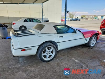 Trzecie zdjęcie samochodu z tyłu: 1990 CHEVROLET CORVETTE VIN:1G1YY3384L5108491 - miniatura