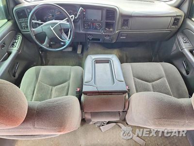 Zdjęcie 8 z 12 samochodu: 2005 CHEVROLET SILVERADO K2500 HEAVY DUTY VIN:1GCHK23235F898328 - miniatura