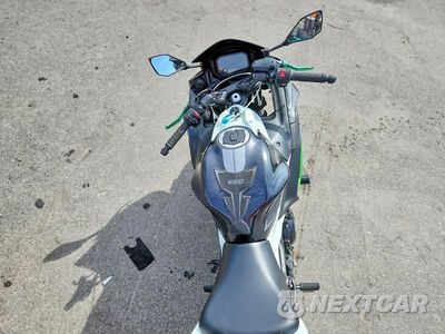 Zdjęcie 6 z 9 samochodu: 2022 KAWASAKI EX650 N VIN:ML5EXEN14NDA66824 - miniatura
