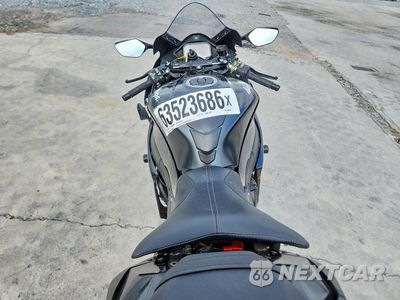 Zdjęcie 6 z 9 samochodu: 2021 KAWASAKI ZX1002 M VIN:JKBZXVM17MA000084 - miniatura
