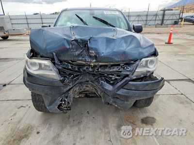 Piąte zdjęcie samochodu w środku: 2019 CHEVROLET COLORADO ZR2 VIN:1GCPTEE10K1253708 - miniatura