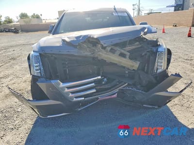 Piąte zdjęcie samochodu w środku: 2019 CADILLAC ESCALADE LUXURY VIN:1GYS3BKJ7KR311127 - miniatura