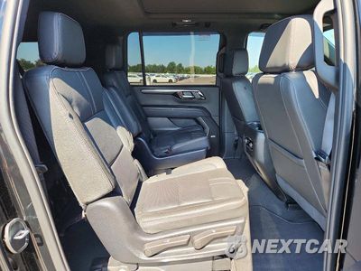 Zdjęcie 11 z 13 samochodu: 2025 CHEVROLET SUBURBAN K1500 RST VIN:1GNS6ERD8SR385727 - miniatura