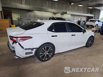 Trzecie zdjęcie samochodu z tyłu: 2020 TOYOTA CAMRY SE VIN:4T1G11AK2LU511333 - miniatura