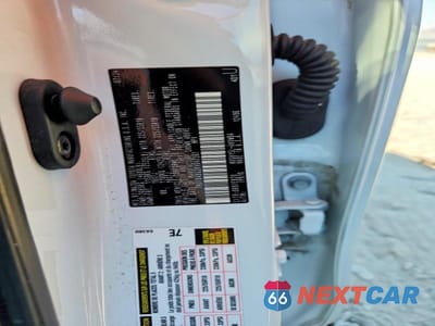 Zdjęcie 12 z 12 samochodu: 2024 TOYOTA COROLLA CROSS HYBRID XSE VIN:7MUFBABG2RV047387 - miniatura