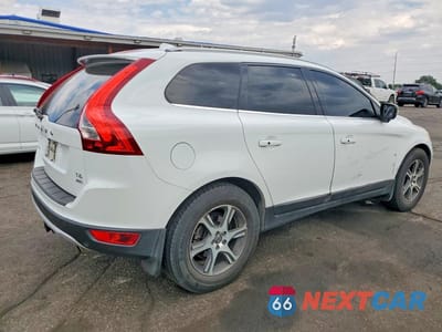 Trzecie zdjęcie samochodu z tyłu: 2013 VOLVO XC60 T6 VIN:YV4902DZ4D2371987 - miniatura