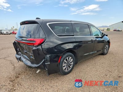 Trzecie zdjęcie samochodu z tyłu: 2023 CHRYSLER PACIFICA HYBRID TOURING L VIN:2C4RC1L78PR632550 - miniatura