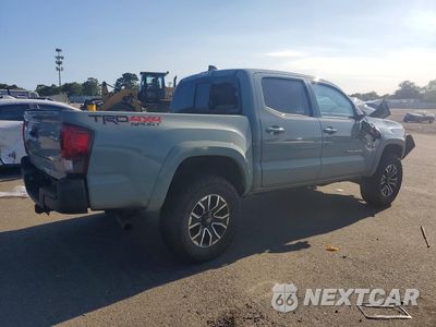 Trzecie zdjęcie samochodu z tyłu: 2022 TOYOTA TACOMA TRD SPORT VIN:3TYCZ5AN3NT087119 - miniatura