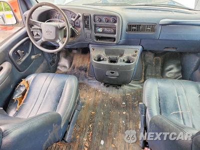 Zdjęcie 8 z 13 samochodu: 2000 CHEVROLET EXPRESS G2500 VIN:1GAGG25R9Y1194913 - miniatura