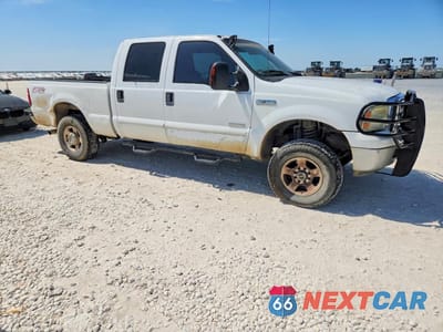 Czwarte zdjęcie samochodu z boku: 2006 FORD F250 SUPER DUTY VIN:1FTSW21P26EA26965 - miniatura