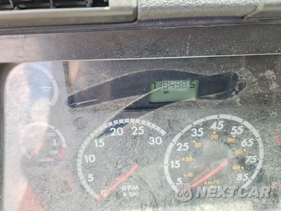 Zdjęcie 9 z 14 samochodu: 2013 FREIGHTLINER CASCADIA SEMI TRUCK VIN:1FUJGLBG7DLFH6143 - miniatura
