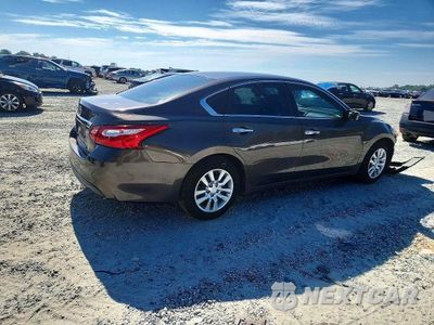 Trzecie zdjęcie samochodu z tyłu: 2016 NISSAN ALTIMA 2.5 S VIN:1N4AL3AP8GC212281 - miniatura