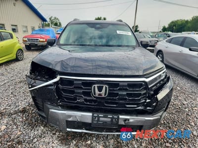Piąte zdjęcie samochodu w środku: 2026 HONDA PILOT ELITE VIN:5FNYG1H84TB013953 - miniatura