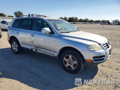 Czwarte zdjęcie samochodu z boku: 2006 VOLKSWAGEN TOUAREG 3.2 VIN:WVGZG77L76D036955 - miniatura