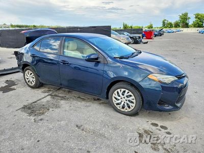 Czwarte zdjęcie samochodu z boku: 2018 TOYOTA COROLLA LE VIN:5YFBURHE0JP744755 - miniatura
