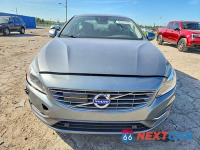 Piąte zdjęcie samochodu w środku: 2016 VOLVO S60 PLATINUM VIN:LYV402FM3GB099479 - miniatura