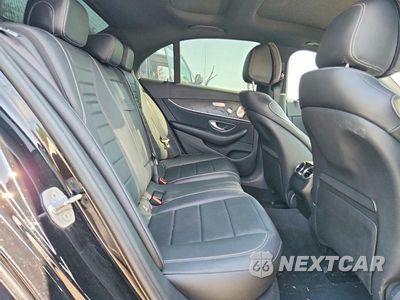 Zdjęcie 10 z 12 samochodu: 2017 MERCEDES-BENZ E 300 4MATIC VIN:WDDZF4KB4HA041819 - miniatura
