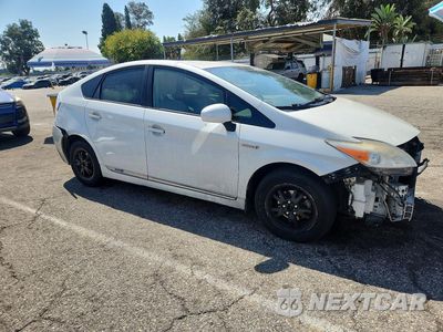 Czwarte zdjęcie samochodu z boku: 2014 TOYOTA PRIUS THREE VIN:JTDKN3DU3E1778755 - miniatura
