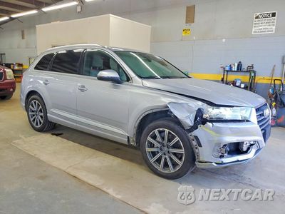 Czwarte zdjęcie samochodu z boku: 2017 AUDI Q7 PRESTIGE VIN:WA1VAAF77HD054827 - miniatura