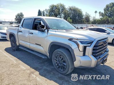 Czwarte zdjęcie samochodu z boku: 2024 TOYOTA TUNDRA LIMITED HV VIN:5TFWC5DB6RX050366 - miniatura