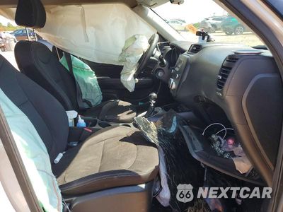 Zdjęcie 7 z 12 samochodu: 2016 KIA SOUL BASE VIN:KNDJN2A20G7865490 - miniatura