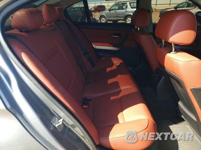 Zdjęcie 10 z 12 samochodu: 2010 BMW 335 XI VIN:WBAPL3C54AA408878 - miniatura