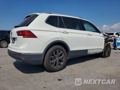 Trzecie zdjęcie samochodu z tyłu: 2024 VOLKSWAGEN TIGUAN SE VIN:3VVNB7AX7RM192422 - miniatura