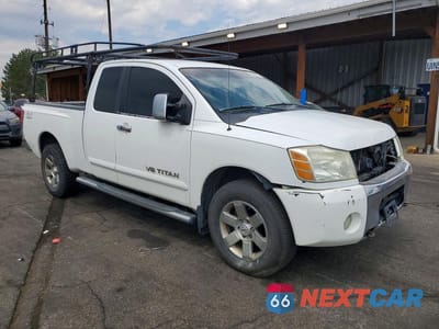 Czwarte zdjęcie samochodu z boku: 2005 NISSAN TITAN XE VIN:1N6BA06B85N550780 - miniatura
