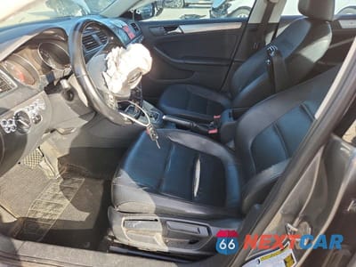 Zdjęcie 7 z 12 samochodu: 2017 VOLKSWAGEN JETTA SE VIN:3VWDB7AJ0HM201009 - miniatura
