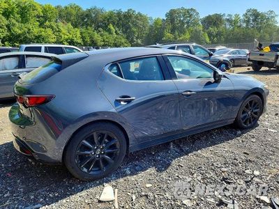 Trzecie zdjęcie samochodu z tyłu: 2021 MAZDA 3 PREMIUM VIN:JM1BPAML1M1324864 - miniatura