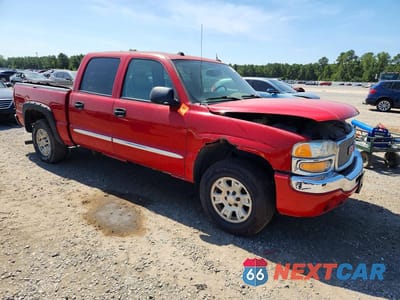 Czwarte zdjęcie samochodu z boku: 2005 GMC NEW SIERRA K1500 VIN:2GTEK13T051226207 - miniatura