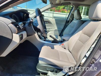 Zdjęcie 7 z 12 samochodu: 2017 HONDA ACCORD EXL VIN:1HGCR3F88HA029366 - miniatura