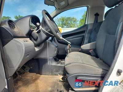 Zdjęcie 7 z 13 samochodu: 2015 NISSAN NV200 SV DELIVERY VAN VIN:3N6CM0KN0FK697601 - miniatura