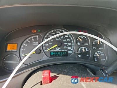 Zdjęcie 9 z 13 samochodu: 2001 CHEVROLET SUBURBAN C1500 VIN:3GNEC16T71G219031 - miniatura