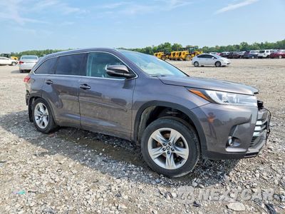 Czwarte zdjęcie samochodu z boku: 2019 TOYOTA HIGHLANDER LIMITED VIN:5TDDZRFH1KS985918 - miniatura