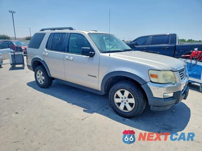 Czwarte zdjęcie samochodu z boku: 2007 FORD EXPLORER XLT VIN:1FMEU63E87UB00026 - miniatura