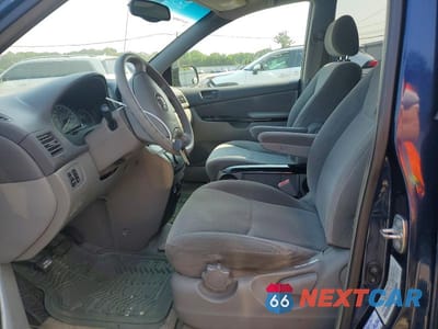 Zdjęcie 7 z 13 samochodu: 2004 TOYOTA SIENNA LE 7 PASSENGER VIN:5TDZA23C84S187769 - miniatura