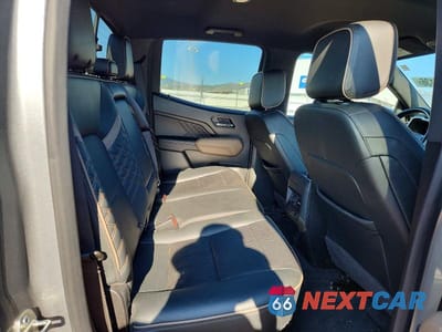 Zdjęcie 10 z 12 samochodu: 2023 GMC CANYON DENALI VIN:1GTP6FEK9P1135864 - miniatura