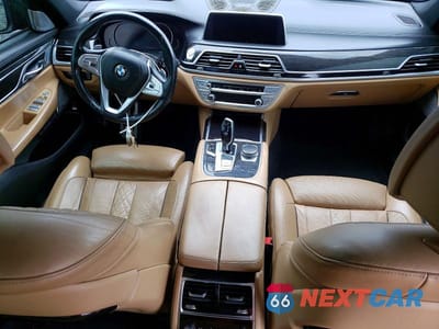 Zdjęcie 8 z 13 samochodu: 2016 BMW 750 XI VIN:WBA7F2C54GG415837 - miniatura