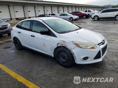 Czwarte zdjęcie samochodu z boku: 2012 FORD FOCUS S VIN:1FAHP3E25CL286933 - miniatura