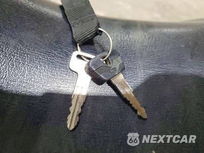 Zdjęcie 8 z 9 samochodu: 1989 YAMAHA FZR600 VIN:JYA3HHE0XKA004272 - miniatura