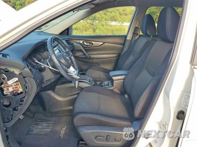 Zdjęcie 7 z 14 samochodu: 2018 NISSAN ROGUE SV VIN:5N1AT2MT7JC797953 - miniatura