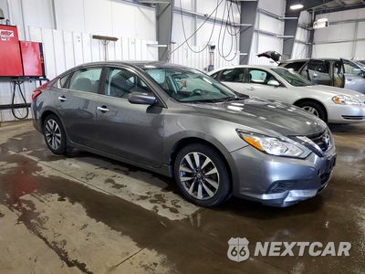 Czwarte zdjęcie samochodu z boku: 2017 NISSAN ALTIMA 2.5 SV VIN:1N4AL3AP0HC189564 - miniatura