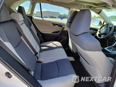 Zdjęcie 11 z 13 samochodu: 2019 TOYOTA RAV4 XLE VIN:JTMW1RFV8KD021205 - miniatura
