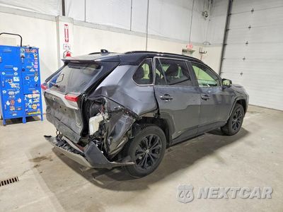 Trzecie zdjęcie samochodu z tyłu: 2023 TOYOTA RAV4 XSE VIN:JTME6RFV2PD544370 - miniatura