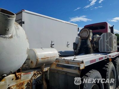 Zdjęcie 12 z 12 samochodu: 2016 OSHKOSH READY MIX TRUCK VIN:10TAFLGF5GS775032 - miniatura